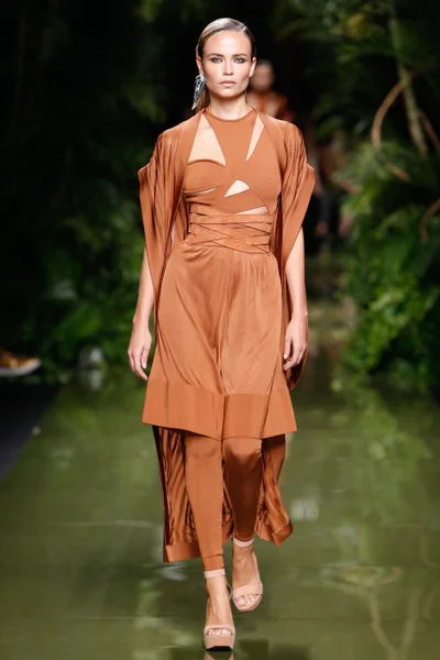 Look 1